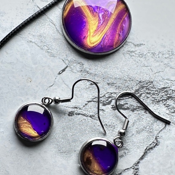 Elegant Purple and Gold Swirl Jewelry Set Handmade Acrylic pour Art Signed 4176 - Picture 6 of 15
